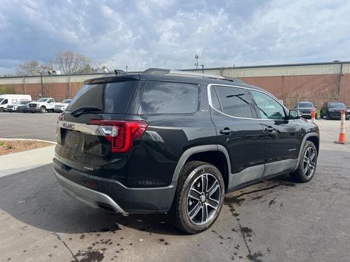 2023 GMC Acadia AWD SLT