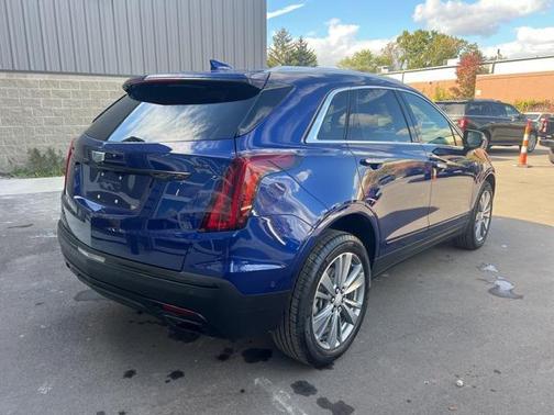2023 Cadillac XT5 Premium Luxury