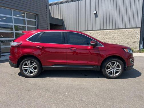RUBY RED METALLIC TINTED CC 2017 Ford Edge Titanium