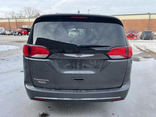 2018 Chrysler Pacifica Touring Plus