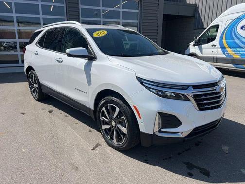 Iridescent Pearl Tricoat 2023 Chevrolet Equinox Premier w/1LZ