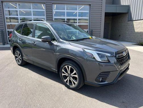 Magnetite Gray Metallic 2023 Subaru Forester Limited