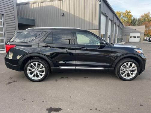 2023 Ford Explorer Platinum