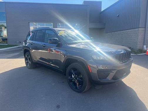 2023 Jeep Grand Cherokee Altitude