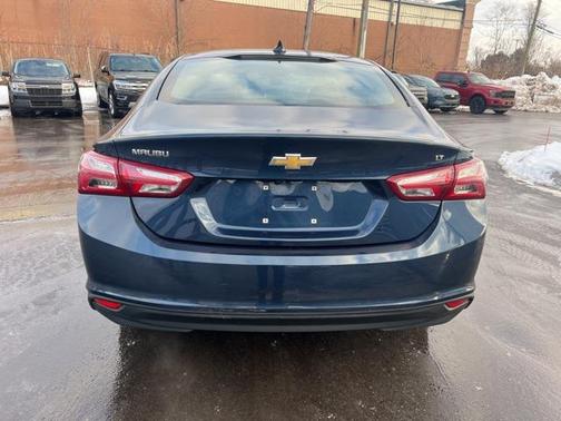 2022 Chevrolet Malibu FWD LT