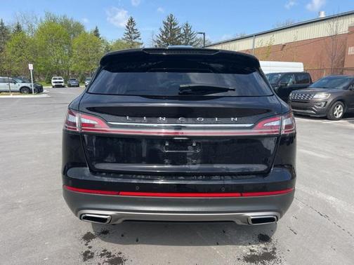 2022 Lincoln Nautilus Standard