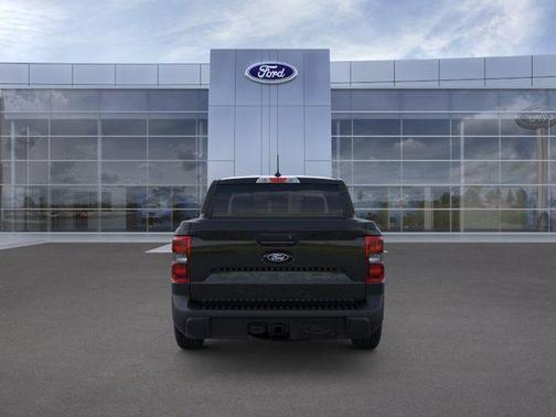 SHADOW BLACK 2025 Ford Maverick XLT