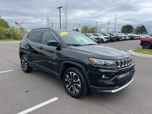 Diamond Black Crystal Pearlcoat 2023 Jeep Compass Limited