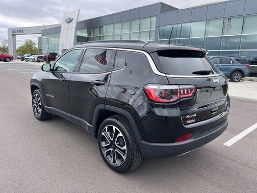 Diamond Black Crystal Pearlcoat 2023 Jeep Compass Limited