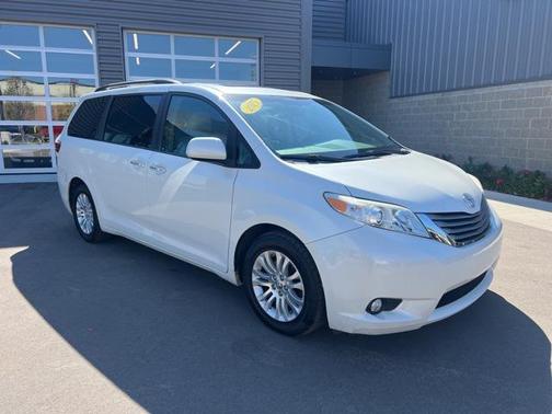 2015 Toyota Sienna XLE