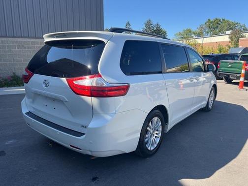 2015 Toyota Sienna XLE