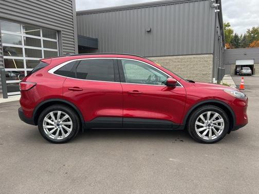 2022 Ford Escape Titanium