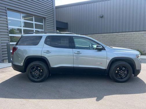 Sterling Metallic 2023 GMC Acadia AWD AT4