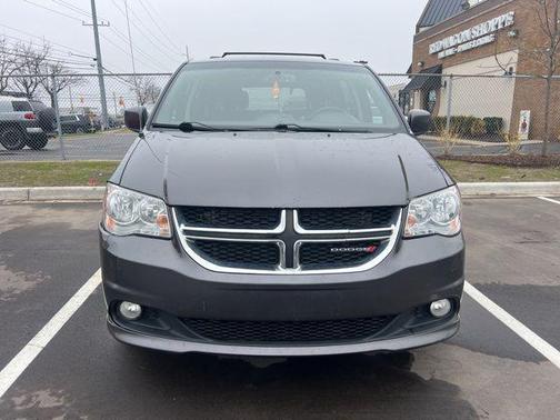 Granite Pearlcoat 2017 Dodge Grand Caravan SXT