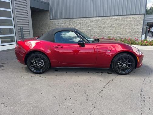 2024 Mazda MX-5 Miata Sport