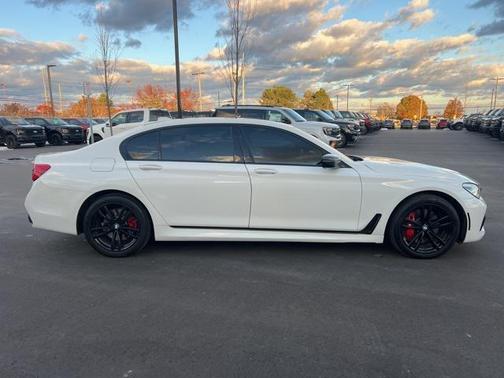 2018 BMW 750 i xDrive