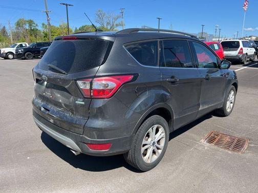 MAGNETIC METALLIC 2017 Ford Escape SE