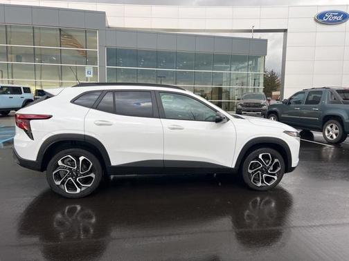 2025 Chevrolet Trax FWD 2RS