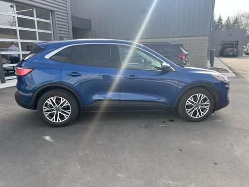 2022 Ford Escape SEL