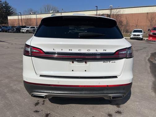 2020 Lincoln Nautilus Reserve