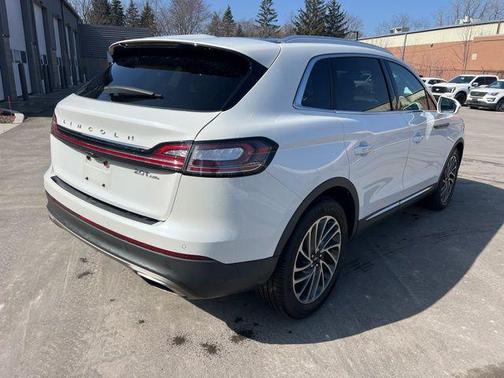 2020 Lincoln Nautilus Reserve