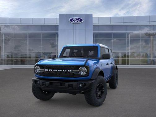 VELOCITY BLUE METALLIC 2026 Ford Bronco Big Bend
