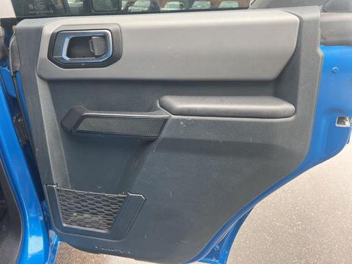 VELOCITY BLUE METALLIC 2024 Ford Bronco Big Bend