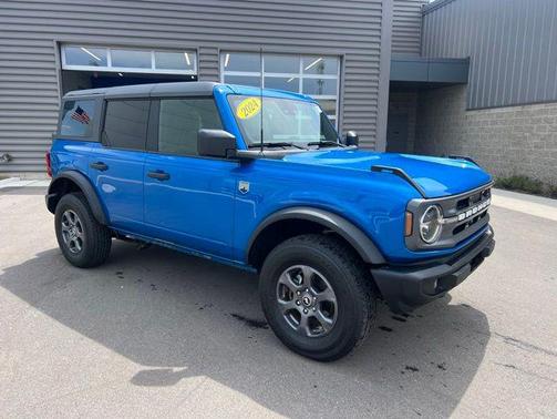 VELOCITY BLUE METALLIC 2024 Ford Bronco Big Bend