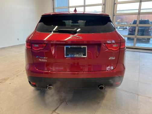 2017 Jaguar F-PACE 35t R-Sport