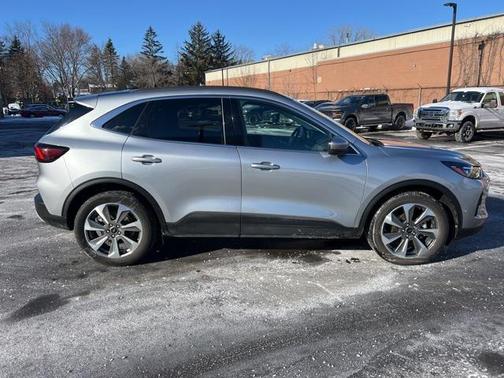 2023 Ford Escape Platinum