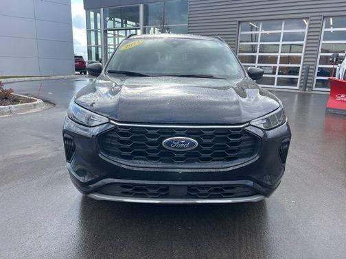 AGATE BLACK METALLIC 2023 Ford Escape ST-Line