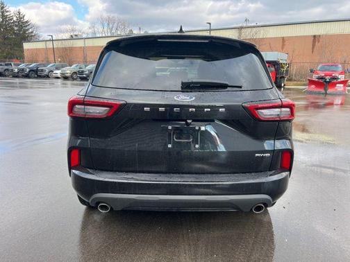 AGATE BLACK METALLIC 2023 Ford Escape ST-Line