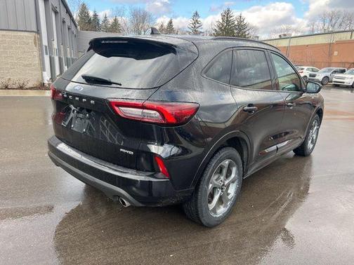 AGATE BLACK METALLIC 2023 Ford Escape ST-Line