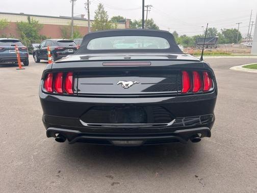 2022 Ford Mustang EcoBoost Premium