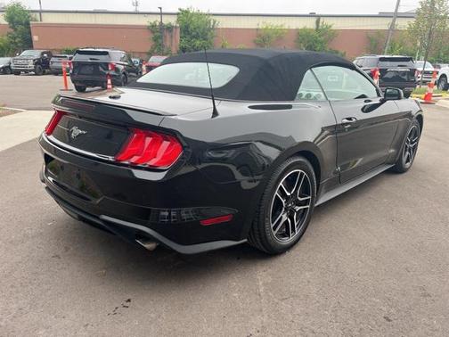 2022 Ford Mustang EcoBoost Premium