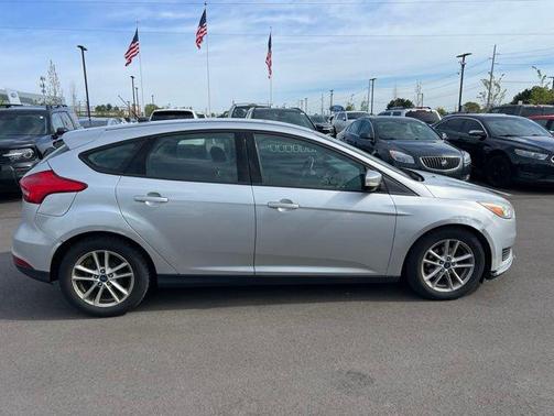 INGOT SILVER 2018 Ford Focus SE
