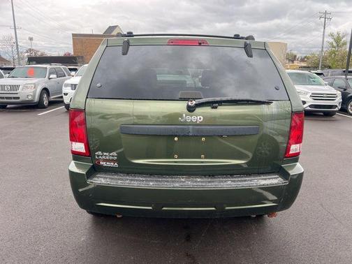 Jeep Green Metallic Clearcoat 2007 Jeep Grand Cherokee Laredo