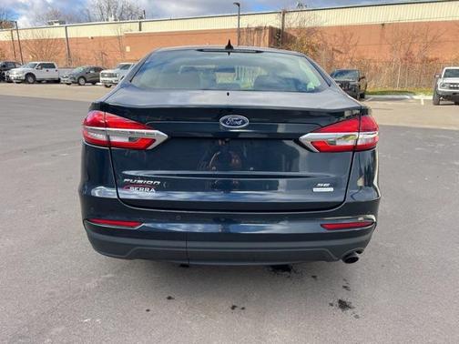 2020 Ford Fusion SE
