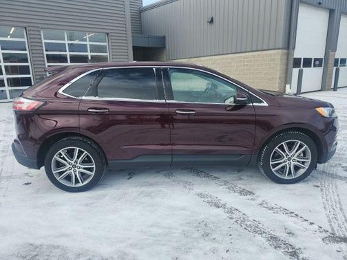 BURGUNDY VELVET MET TINT CC 2023 Ford Edge Titanium