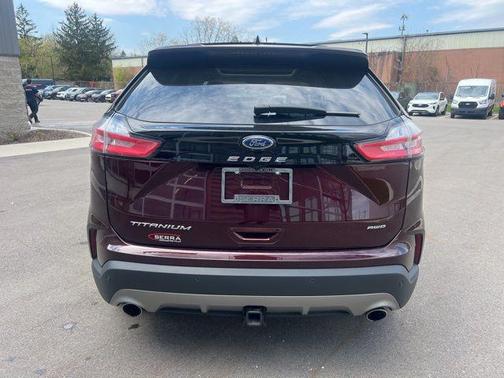 BURGUNDY VELVET MET TINT CC 2023 Ford Edge Titanium