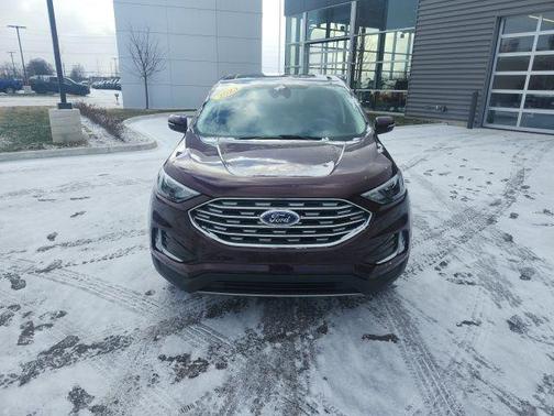 BURGUNDY VELVET MET TINT CC 2023 Ford Edge Titanium