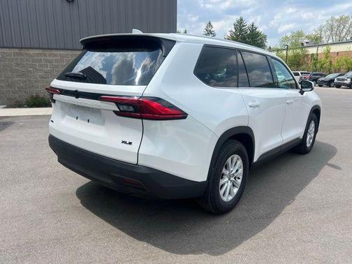 Wind Chill Pearl 2024 Toyota Grand Highlander XLE