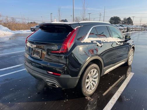 2021 Cadillac XT4 Premium Luxury