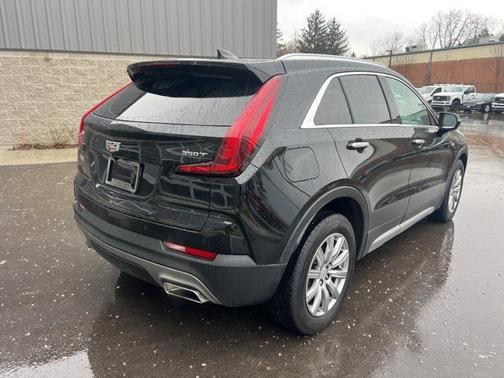 2021 Cadillac XT4 Premium Luxury