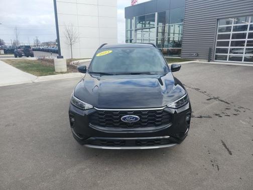 2023 Ford Escape ST-Line Select