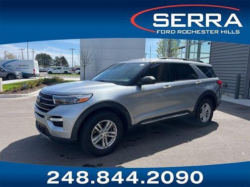 ICONIC SILVER METALLIC 2021 Ford Explorer XLT