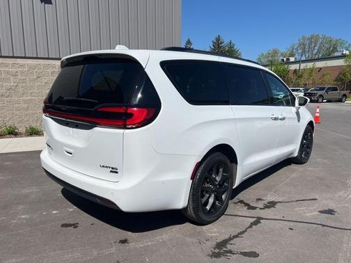 2022 Chrysler Pacifica Limited