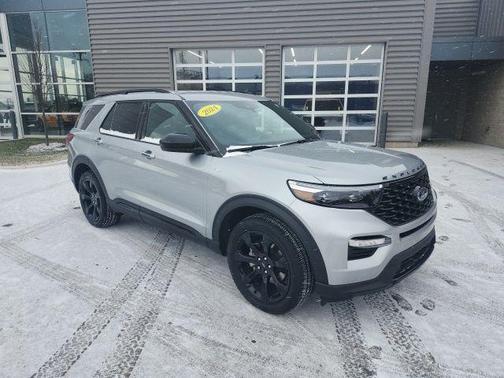 ICONIC SILVER METALLIC 2024 Ford Explorer ST-Line