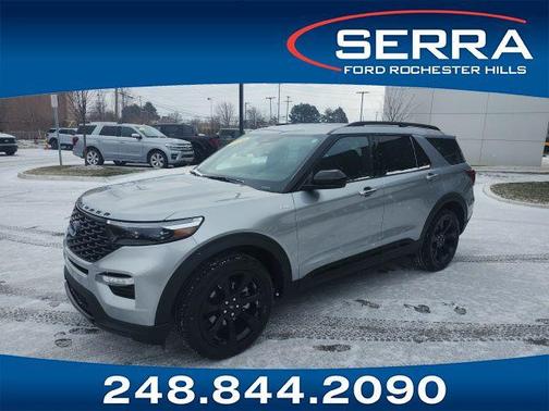 ICONIC SILVER METALLIC 2024 Ford Explorer ST-Line