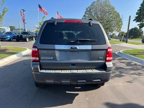 Sterling Gray Metallic 2011 Ford Escape Limited